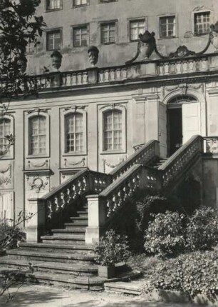 Schloss Weesenstein, Freitreppe an der Gartenseite des Schlosses, der Südwestseite