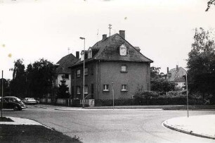 Privatgebäude, Straßen und Plätze in Karlsruhe. Erzbergerstraße