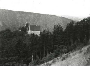 Scharfenstein, Burg : Scharfenstein. Blick zur Burg von Osten