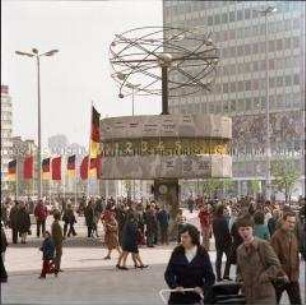 Weltzeituhr auf dem Alexanderplatz