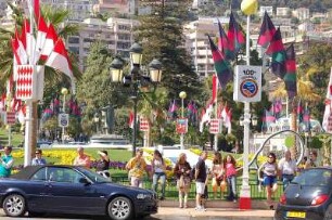 Monte Carlo - Platz vor dem Casino : Platz vor dem Casino von Monte Carlo, aufgenommen 2006