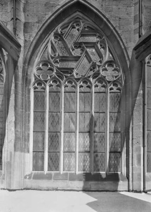 Sankt Bartholomäus — Fenster (Bauelement)