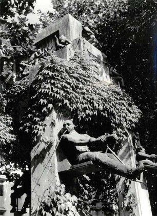 Konstanz, Detail des Triumpfbogens von Peter Lenk
