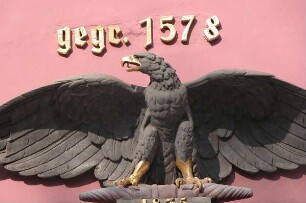 Quedlinburg - Adlerapotheke : Adler an der Apotheke. Aufgenommen 2004 in Quedlinburg