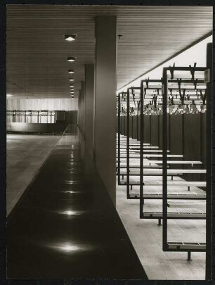 Stadthalle (auch: Mercatorhalle), Duisburg: Garderobe Foyer Erdgeschoss