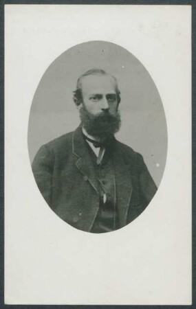 [Ovales Porträt von Alphons Stübel]