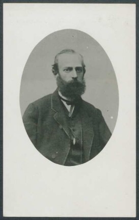 [Ovales Porträt von Alphons Stübel]