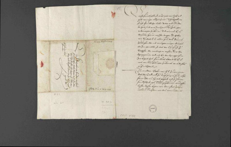 Pfalzgraf Ottheinrich überschickt Zeitungen, benachrichtigt Herzog Christoph von Württemberg von seiner Zusammenkunft mit Bischof Otto von Augsburg und bittet um eine Zeichnung des Tragsessels, den schon Herzog Ulrich genutzt habe.