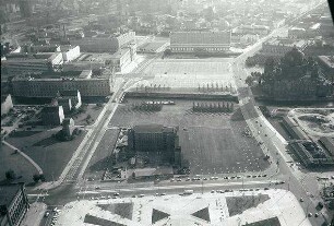Berlin: Ost; Blick vom Fernsehturm; Marx-Engels Platz