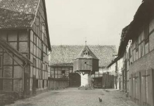 Quedlinburg, Steinweg 18. Ehemaliges Ackerbürgergehöft in der Neustadt. Hofansicht mit Taubenschlag