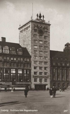 Leipzig: Hochhaus am Augustusplatz