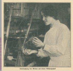 Chemikerin bei der Arbeit im Labor