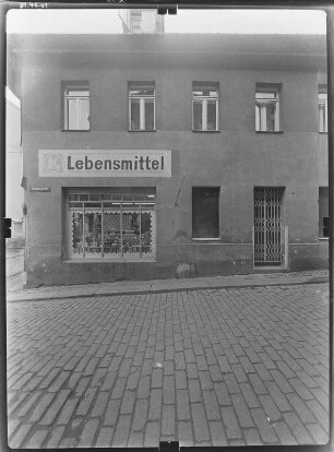 Meißen-Altstadt, Jüdenbergstraße 1. Wohnhaus mit Laden (E. 19. Jh.). Straßenfront (Teilansicht)