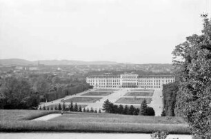 Schönbrunn: Schloss von der Gloriette