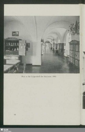Blick in das Erdgeschoß des Museums. 1960