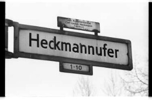 Kleinbildnegativ: Straßenschild, Heckmannufer, 1984