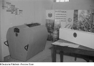 Messestand von O. Ruthner (Elektro-Chemisch-Metallurgische Industrieanlage, Wien)