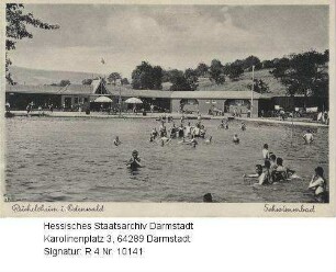 Reichelsheim im Odenwald, Freibad / Schwimmbecken mit Badegästen