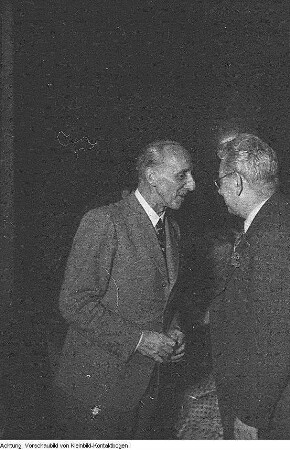 Einweihung des Hauses der Sowjetkultur durch Oberst Kusminow, Gründung der Gesellschaft zum Studium der Kultur der Sowjetunion (SU) (später: Gesellschaft für Deutsch-Sowjetische Freundschaft (DSF)), 8. November 1947 / 15.September 1947