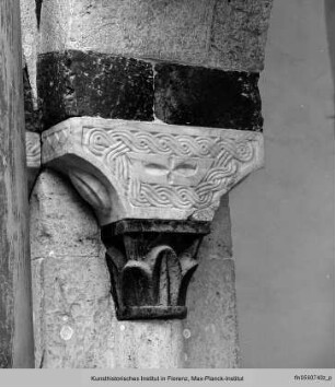 Santissima Trinità e Santa Mustiola, Chiesa Abbaziale, Santa Mustiola, Pieve, Sovicille