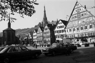Esslingen: Marktplatz mit Türmen der gotischen Frauenkirche und Münster St. Paul