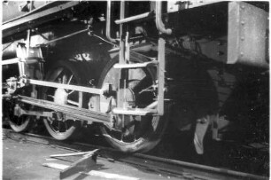 Lok 141 (1929 - 1965), Triebwerk, Gammertingen, im Lokschuppen (Abbruch im Jahr 2000)