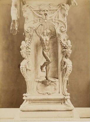 Merkur, Detail aus dem Sockel des Perseus von Benvenuto Cellini, Loggia dei Lanzi, Florenz