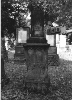 Grabstein 348