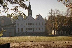 Kloster: Herrenhaus: Frontansicht
