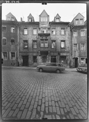 Meißen-Altstadt, Görnische Gasse 32. Wohnhaus mit Laden (18. Jh., Umbau E. 19. Jh.). Straßenfront