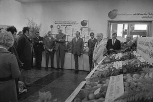 Verbraucherschau für Obst und Gemüse bei der Badischen Beamtenbank in der Herrenstraße