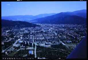 Freiburg: Gesamt Stadtbild von Westen, Richtung Dreisamtal