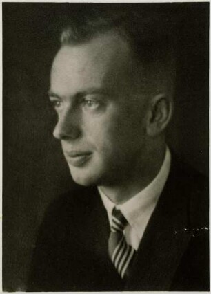 Grotthuss, Hellmut von