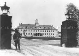 Einweihung der Heeres-Unteroffiziersschule in Potsdam-Eiche