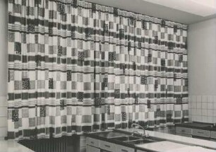 Handgedruckte Vorhangstoffe, Zweifarbendruck, Kreisberufsschule Wixhausen von Hildegard Weiss