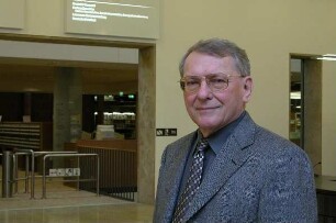Hering, Jürgen (geb. 1937; Bibliothekar, Bibliotheksdirektor)