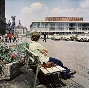 Dresden. Altmarkt Westseite und Kulturpalast