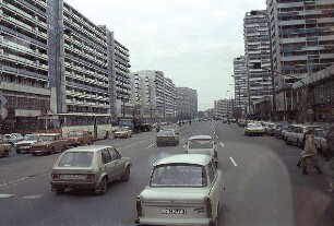 Berlin: Leipziger Straße Richtung Osten; vom Bus