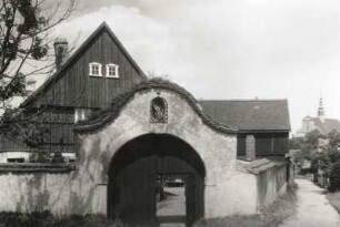 Panschwitz-Kuckau. Bauernhof, Toranlage