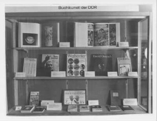 Buchkunst der DDR (Vitrine 33)