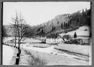 Frühling im Wiesenttal vor der Stengler Mühle in der Fränkischen Schweiz