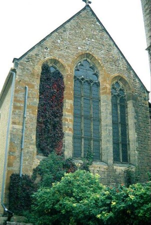 Giebel der Schlosskirche mit 3 Langfenstern