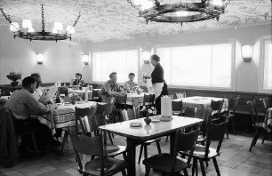 Freiburg i. Br.: Domhotel Geist, Restaurant - Schwemme