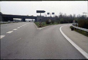Einfahrt in Tangente West (Mannheim-Rheinau Richtung Heilbronn) von Hauptfahrbahn West der B36 (Mannheim Richtung Schwetzingen)