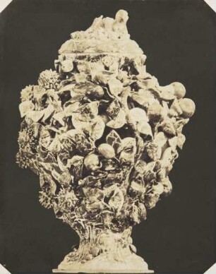 Große Majolika-Blumenvase, italienisch, halbe Naturgröße, 17. Jahrhundert