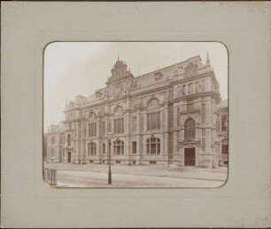 Aulagebäude.