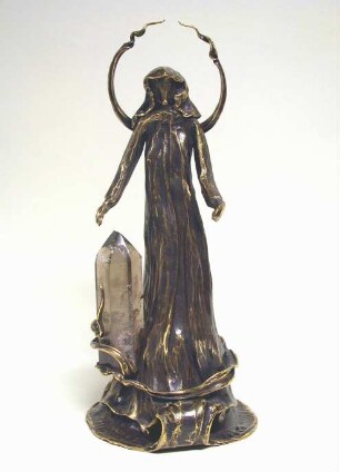 Heilige Barbara mit Heiligenschein und Turm aus Rauchquarz