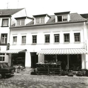 Spremberg, Lange Straße 18. Wohnhaus (2. H. 19. Jh.) mit Laden