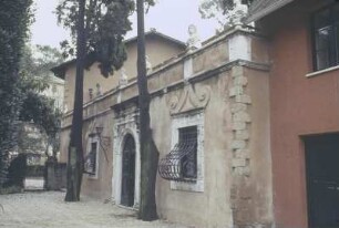 Rom. Villa Massimo. Die Villino (Kleine Villa) am Ende des Ateliertraktes beherbergt Schriftsteller und Ehrengäste während ihres Romaufenthaltes