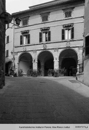 Logge del Grano, Logge del Mercato, Montepulciano